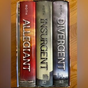 Divergent Series Box Set by Veronica Roth